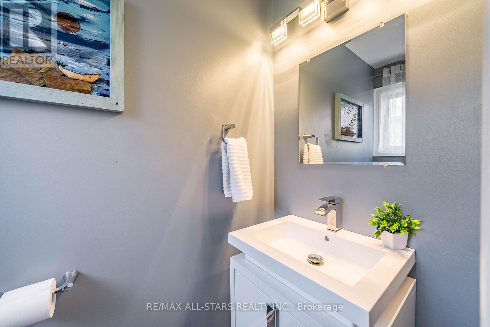 263 Sunset Boulevard, Whitchurch-Stouffville, Ontario  L4A 3R1 - Photo 19 - N12976916