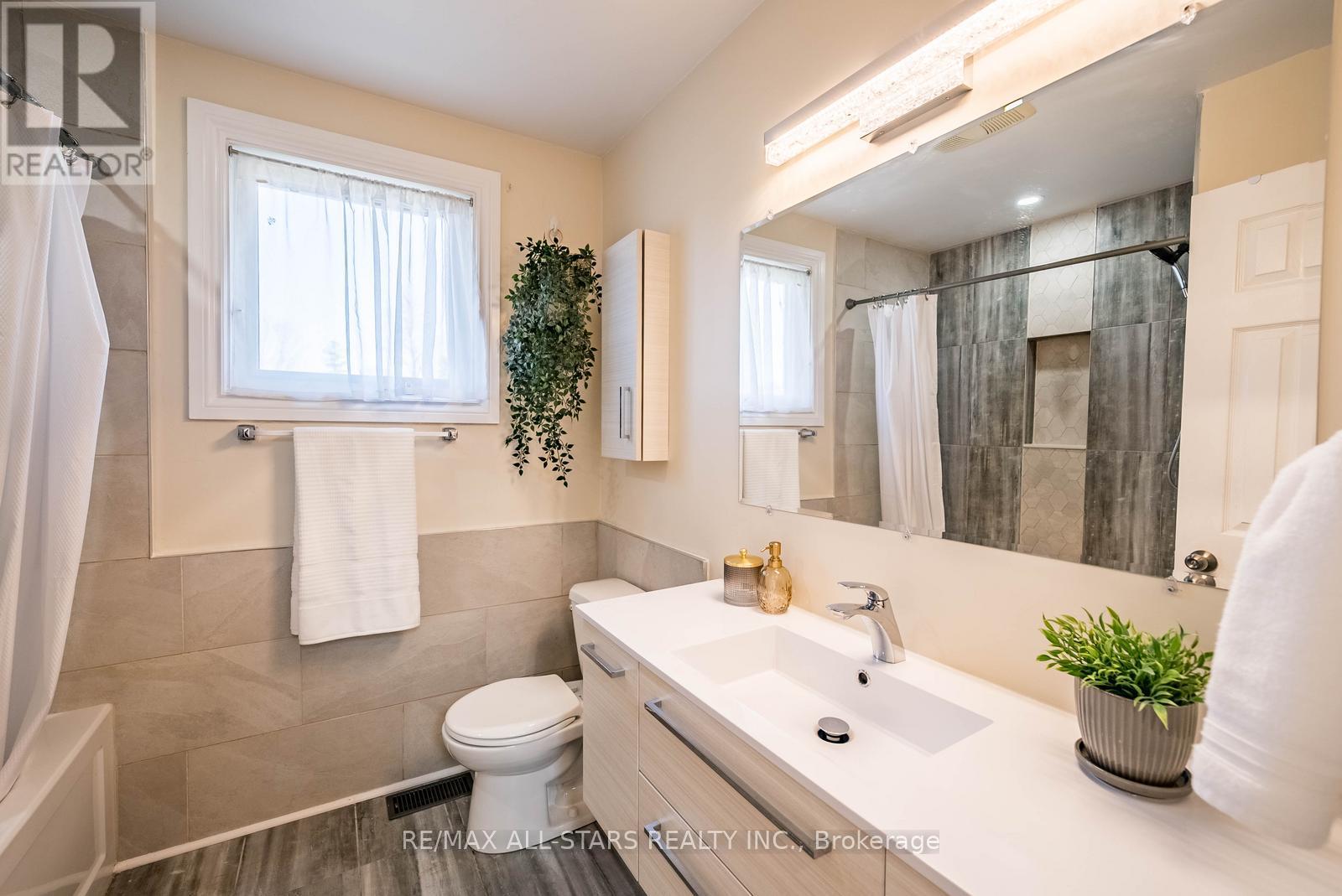 263 Sunset Boulevard, Whitchurch-Stouffville, Ontario  L4A 3R1 - Photo 29 - N12976916