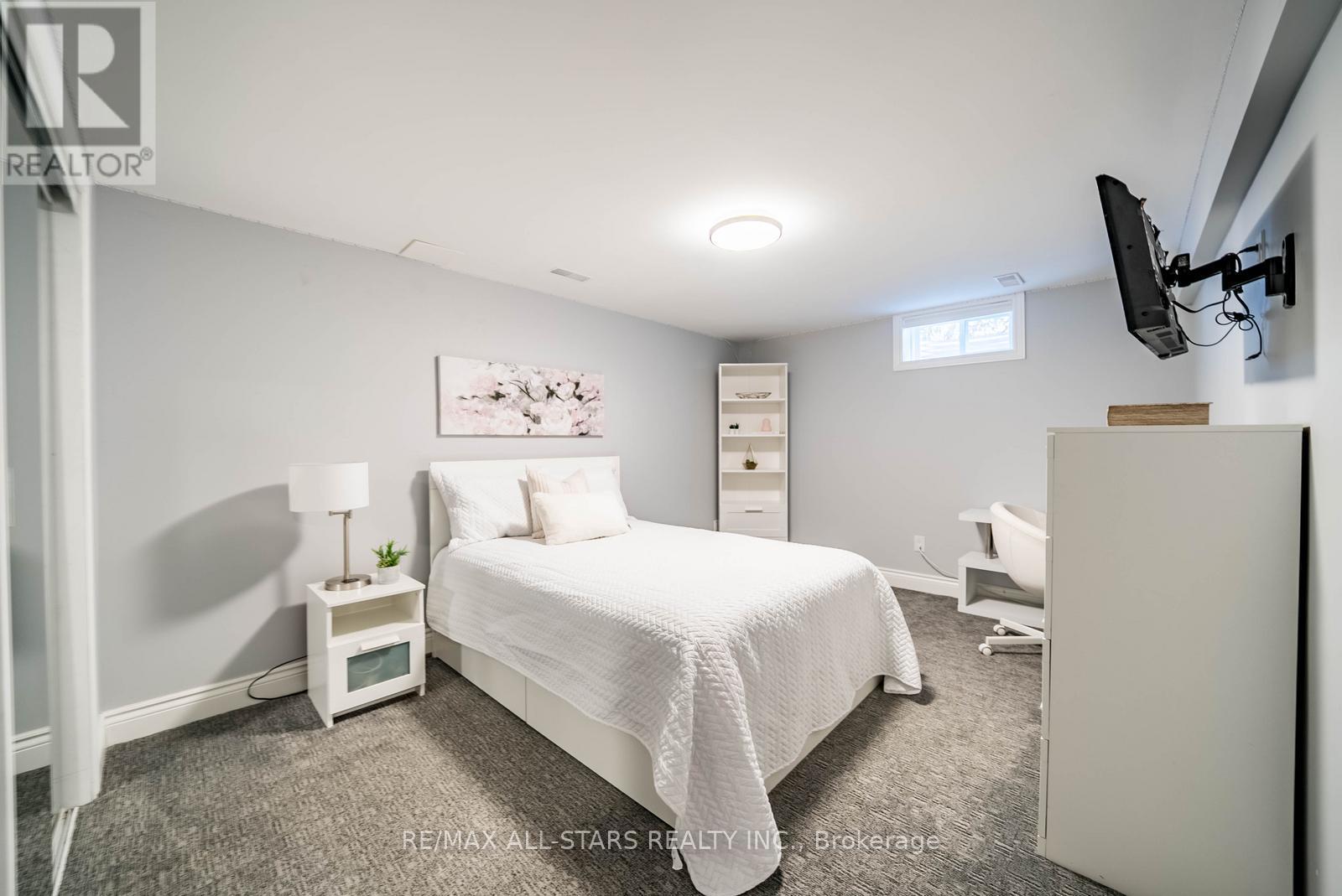 263 Sunset Boulevard, Whitchurch-Stouffville, Ontario  L4A 3R1 - Photo 33 - N12976916