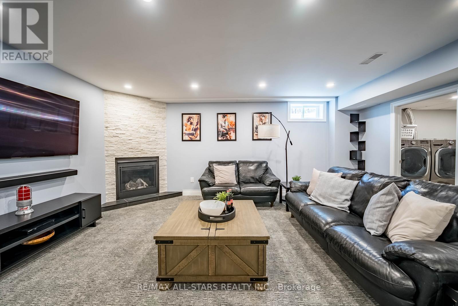 263 Sunset Boulevard, Whitchurch-Stouffville, Ontario  L4A 3R1 - Photo 31 - N12976916