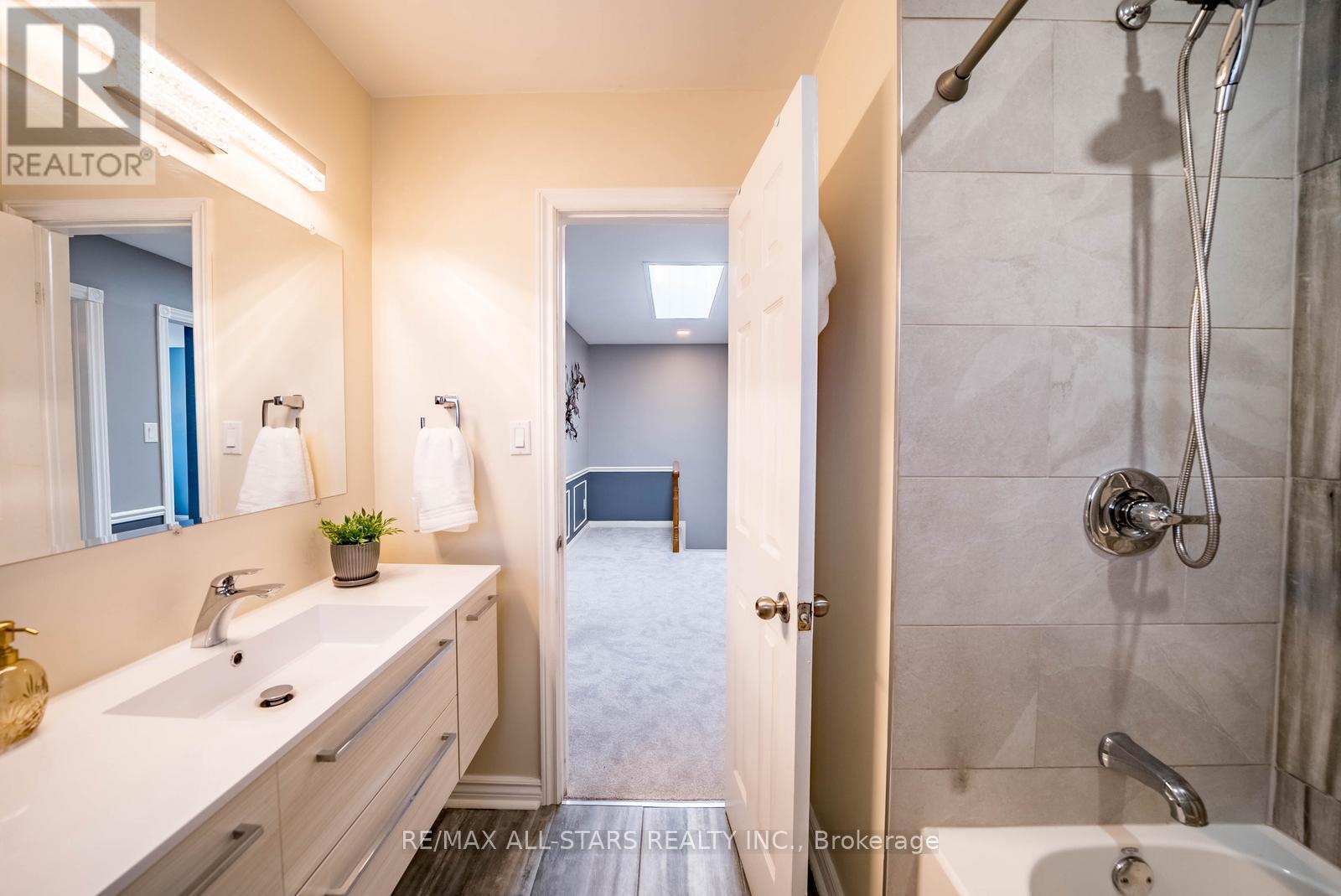 263 Sunset Boulevard, Whitchurch-Stouffville, Ontario  L4A 3R1 - Photo 30 - N12976916