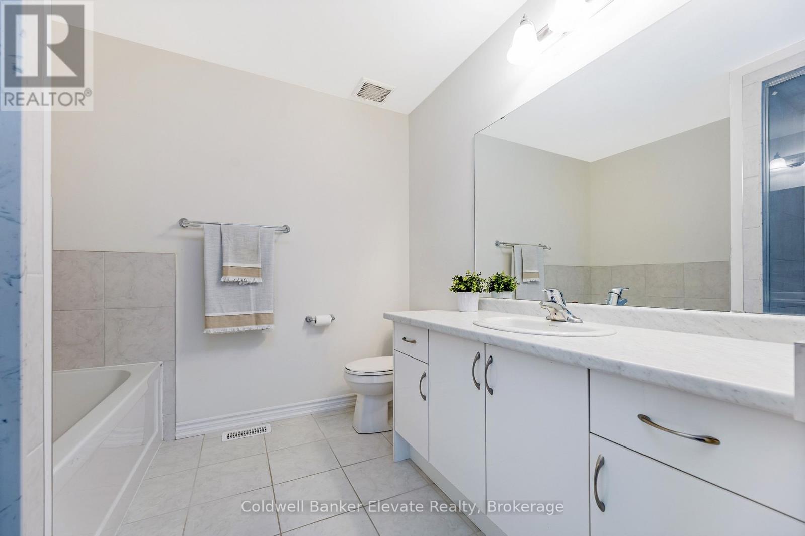 108 Flagg Avenue, Brant, Ontario  N3L 0J8 - Photo 37 - X13030232