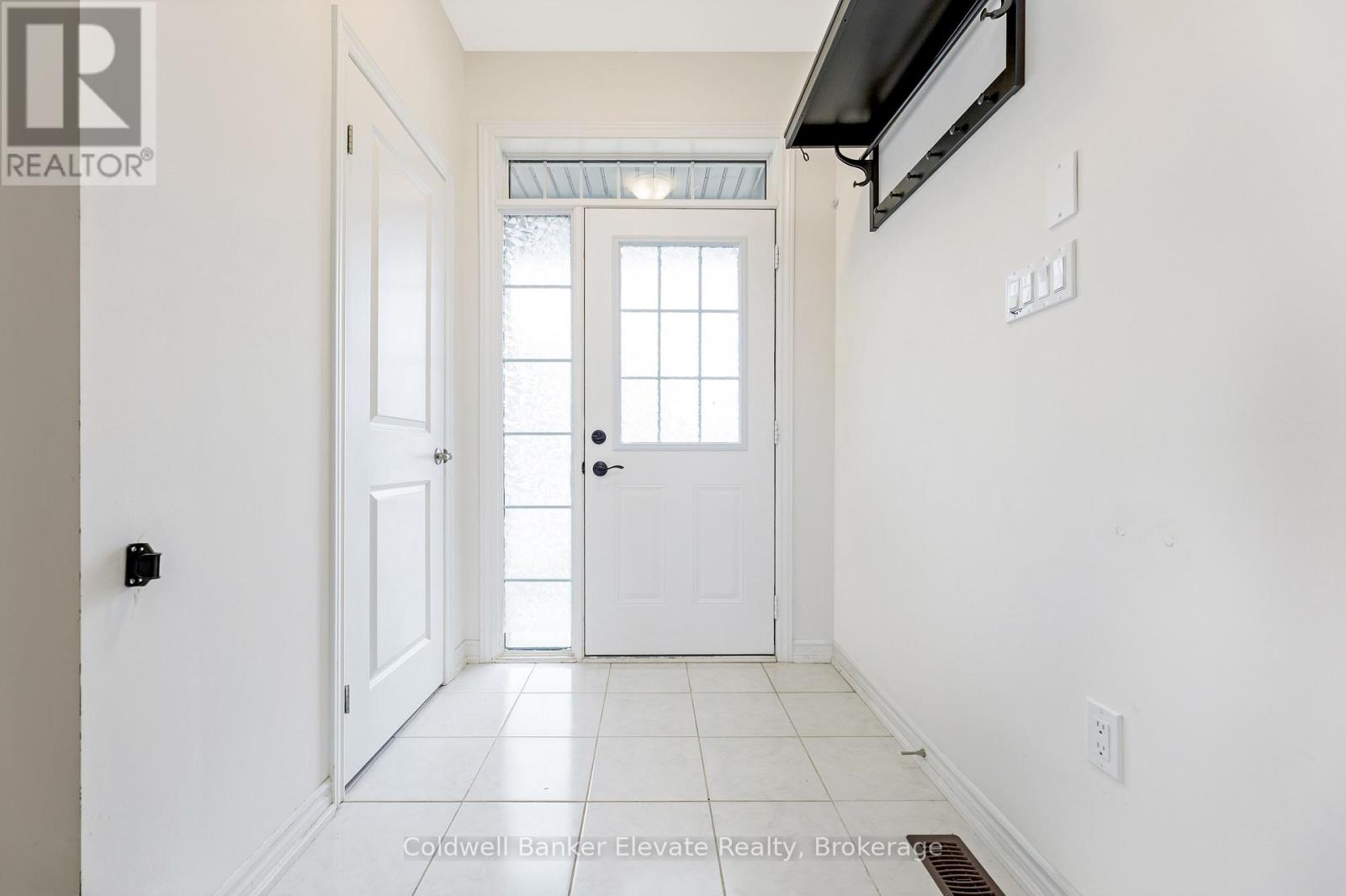 108 Flagg Avenue, Brant, Ontario  N3L 0J8 - Photo 5 - X13030232