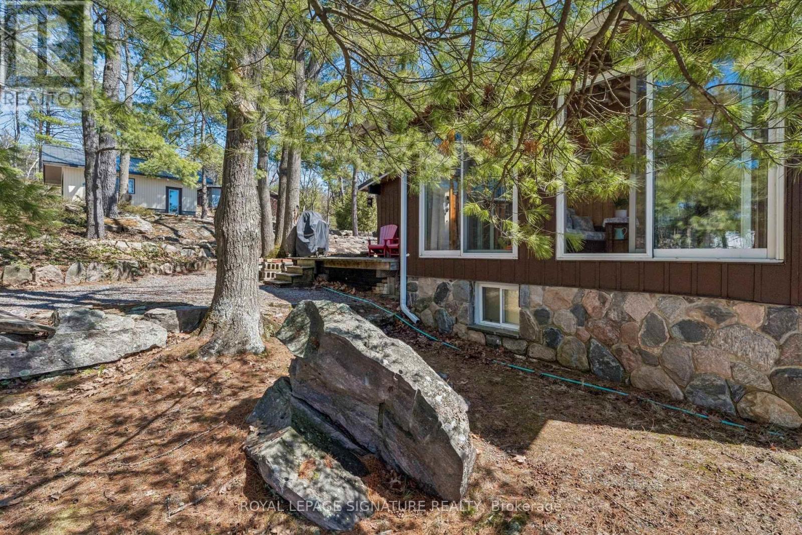 18 Loon Lake Road N, Gravenhurst, Ontario  P1P 1R2 - Photo 8 - X13030260