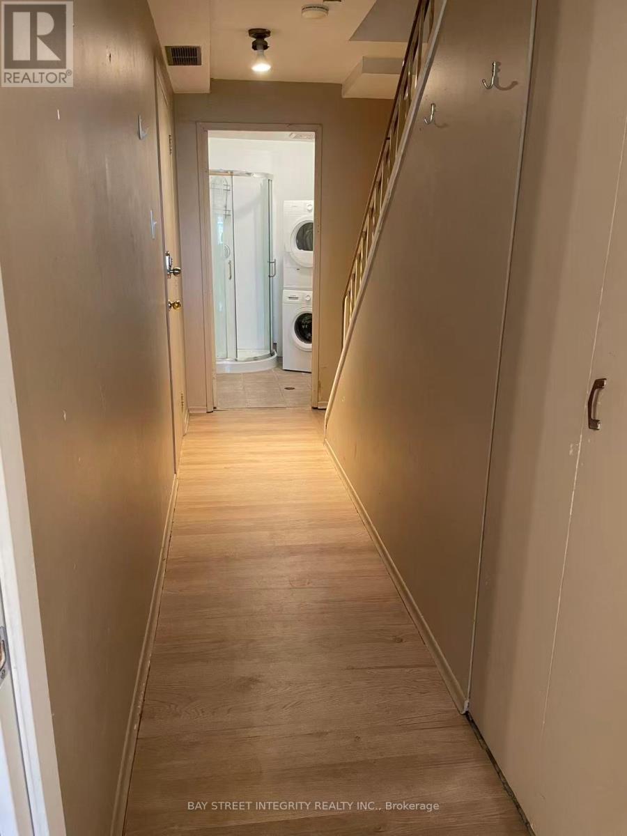 228 Westcourt Place, Waterloo, Ontario  N2L 2R7 - Photo 10 - X13030270