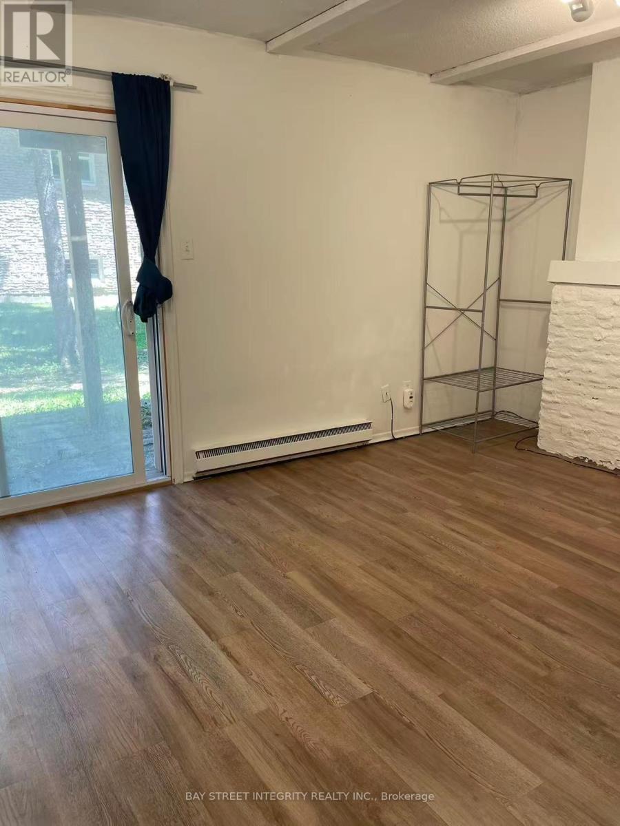 228 Westcourt Place, Waterloo, Ontario  N2L 2R7 - Photo 13 - X13030270