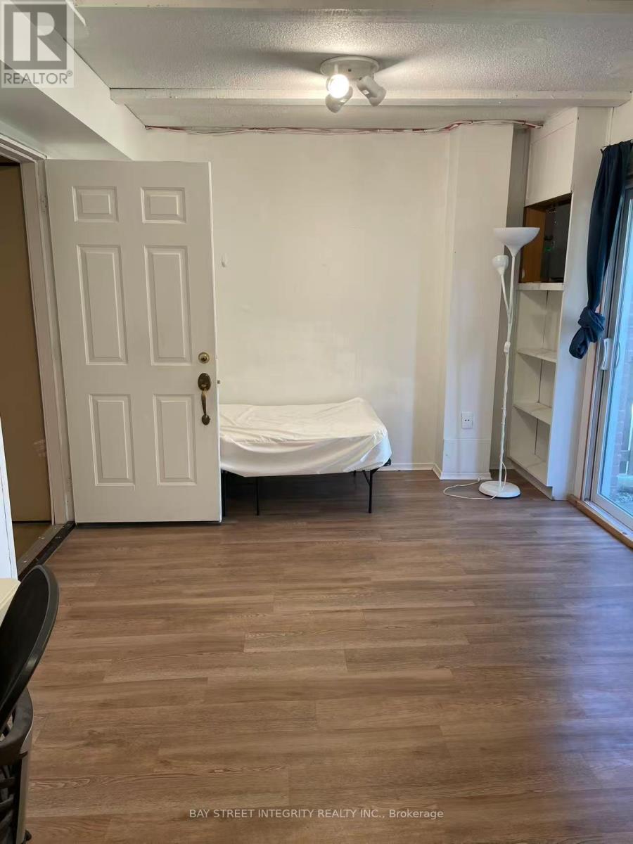 228 Westcourt Place, Waterloo, Ontario  N2L 2R7 - Photo 14 - X13030270