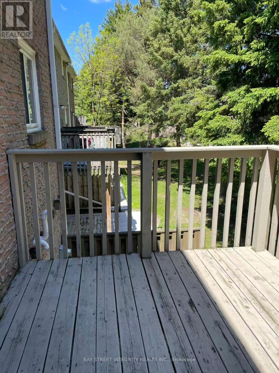 228 Westcourt Place, Waterloo, Ontario  N2L 2R7 - Photo 17 - X13030270