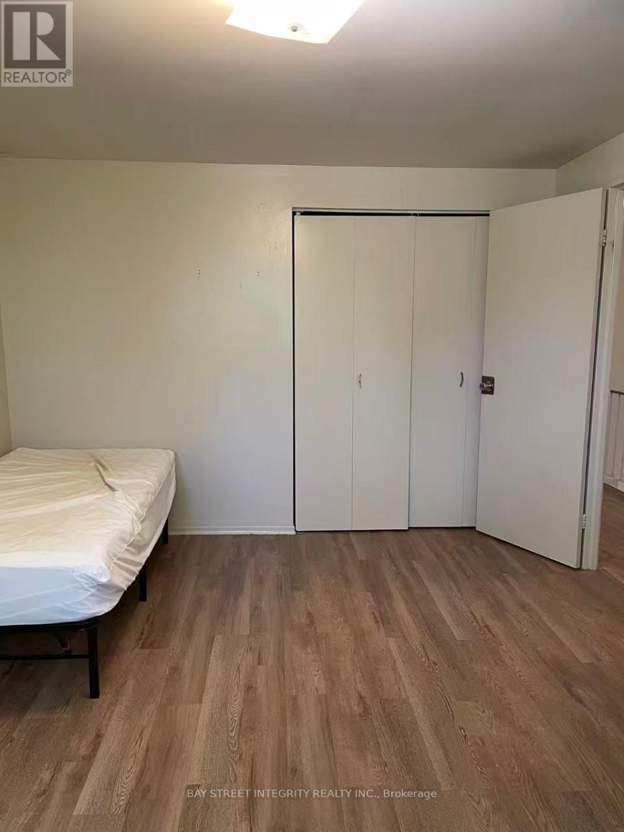 228 Westcourt Place, Waterloo, Ontario  N2L 2R7 - Photo 19 - X13030270