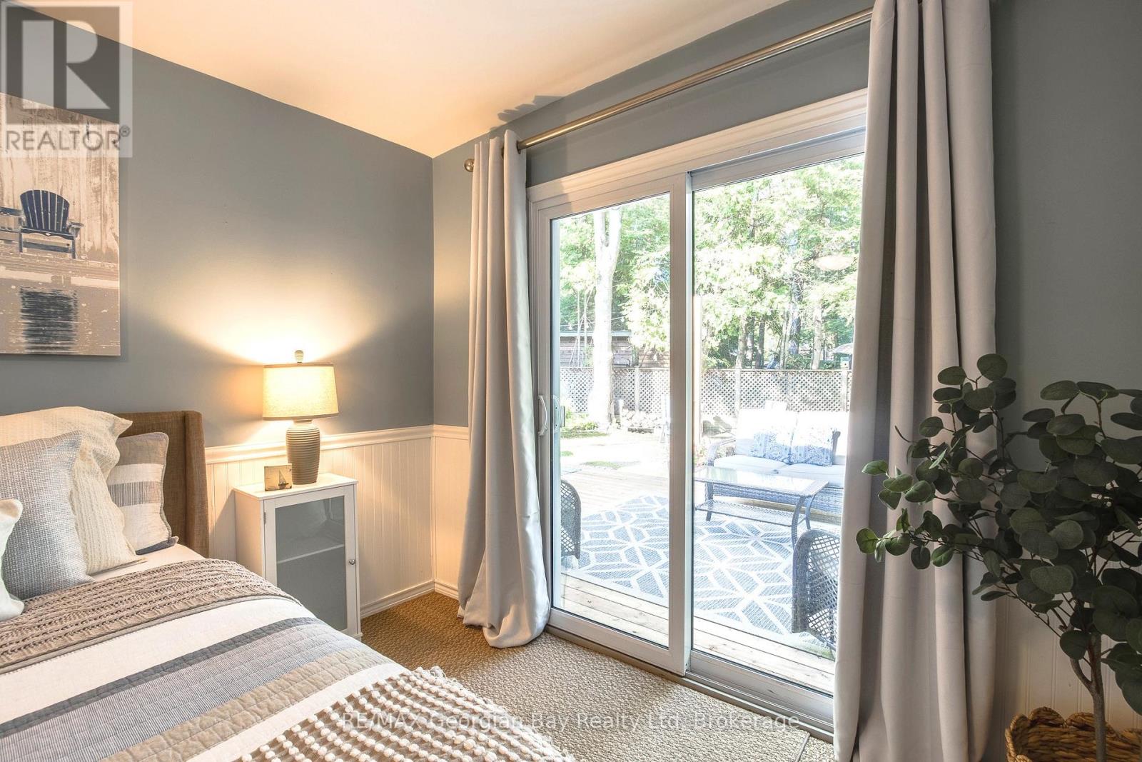 369 Tiny Beaches Road S, Tiny, Ontario  L0L 2J0 - Photo 12 - S12940476