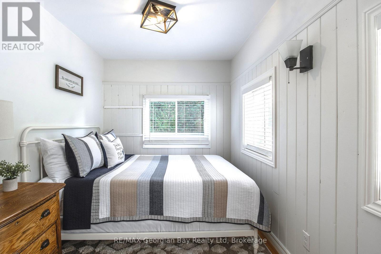 369 Tiny Beaches Road S, Tiny, Ontario  L0L 2J0 - Photo 16 - S12940476