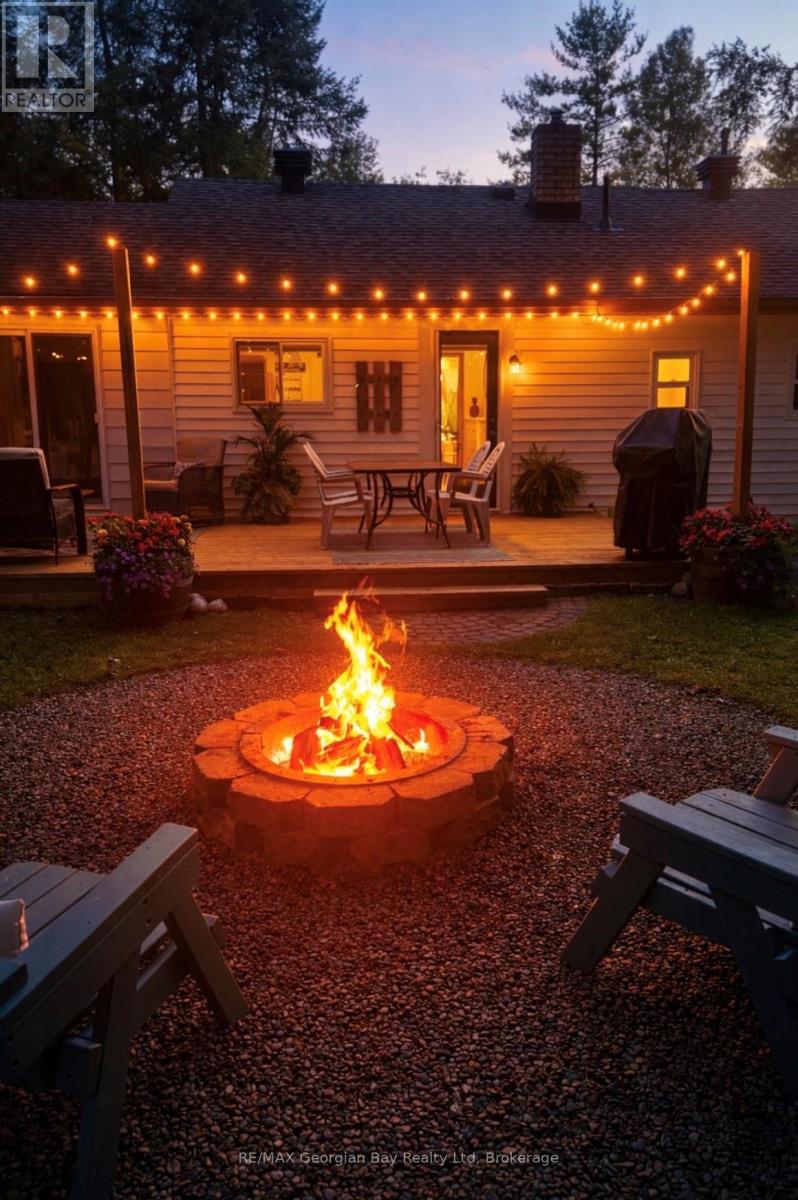 369 Tiny Beaches Road S, Tiny, Ontario  L0L 2J0 - Photo 29 - S12940476