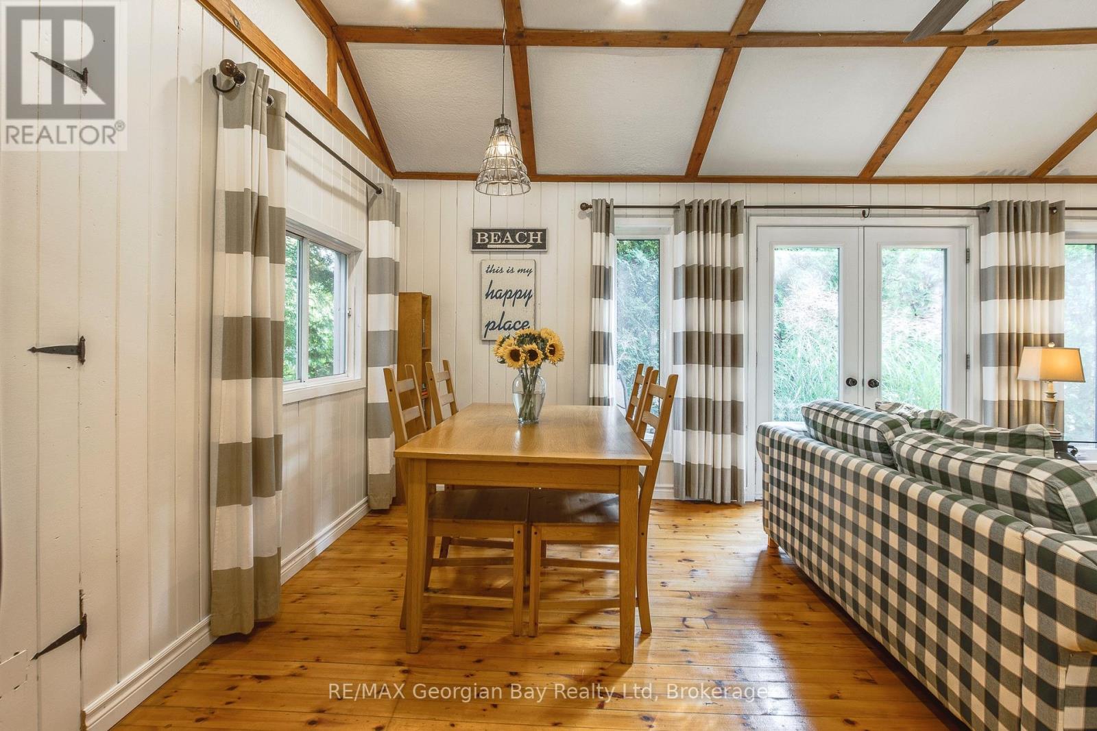 369 Tiny Beaches Road S, Tiny, Ontario  L0L 2J0 - Photo 7 - S12940476