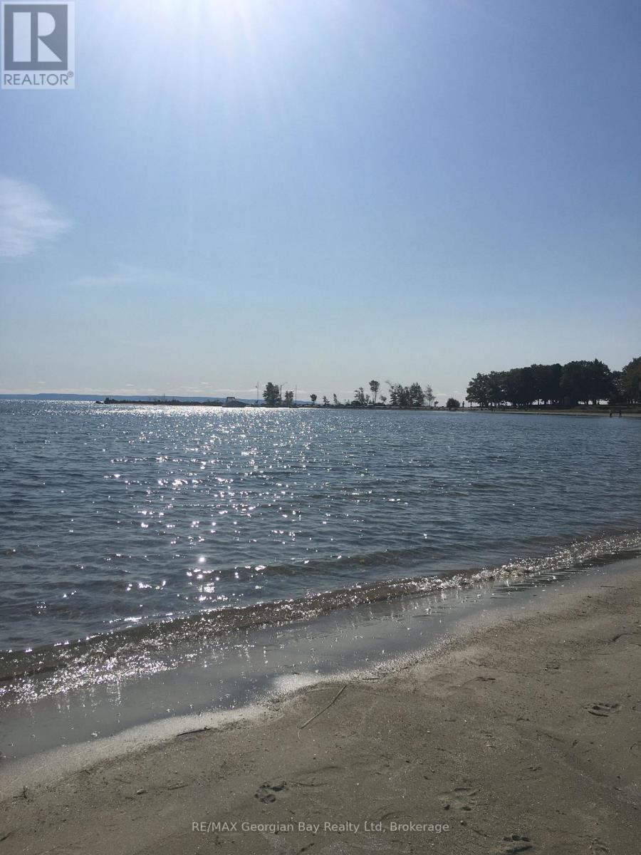 369 Tiny Beaches Road S, Tiny, Ontario  L0L 2J0 - Photo 26 - S12940476