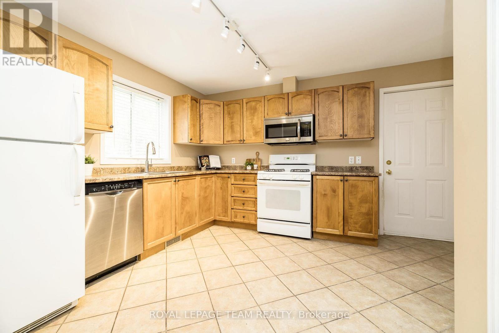 318 Main Street E, Merrickville-Wolford, Ontario  K0G 1N0 - Photo 9 - X13030354