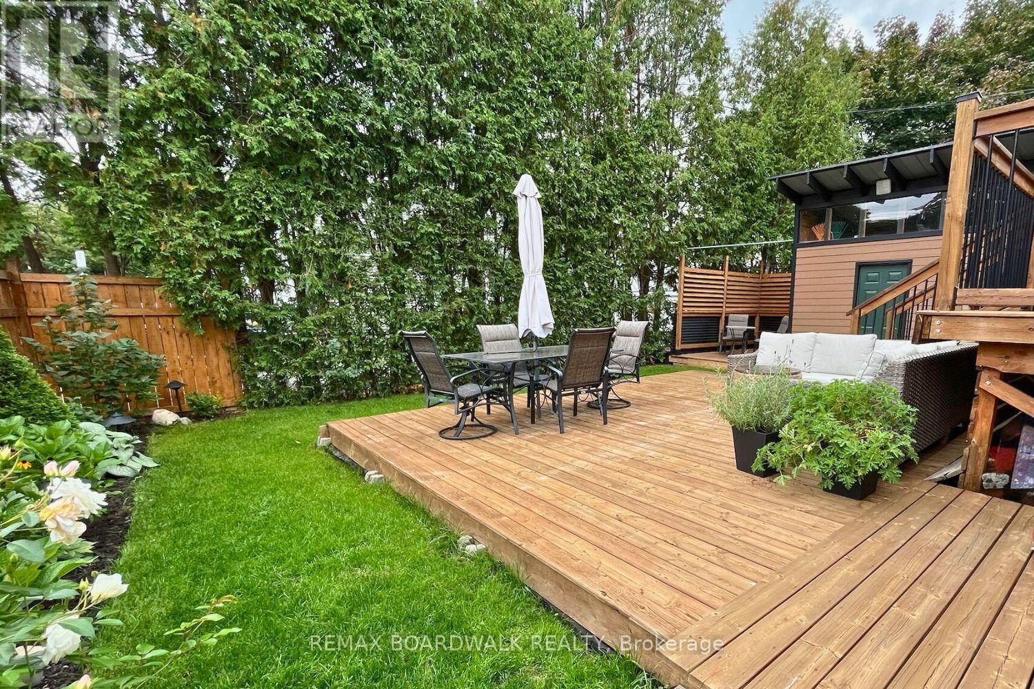 154 Queen Mary Street, Ottawa, Ontario  K1K 1X5 - Photo 39 - X13030438