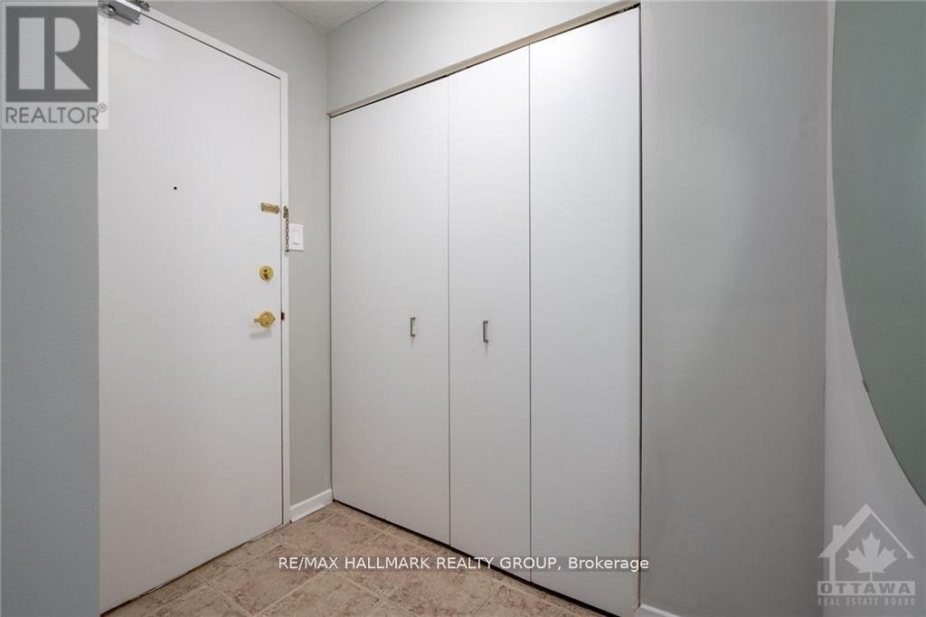 302 - 158c Mcarthur Avenue, Ottawa, Ontario  K1L 8C9 - Photo 2 - X13030478