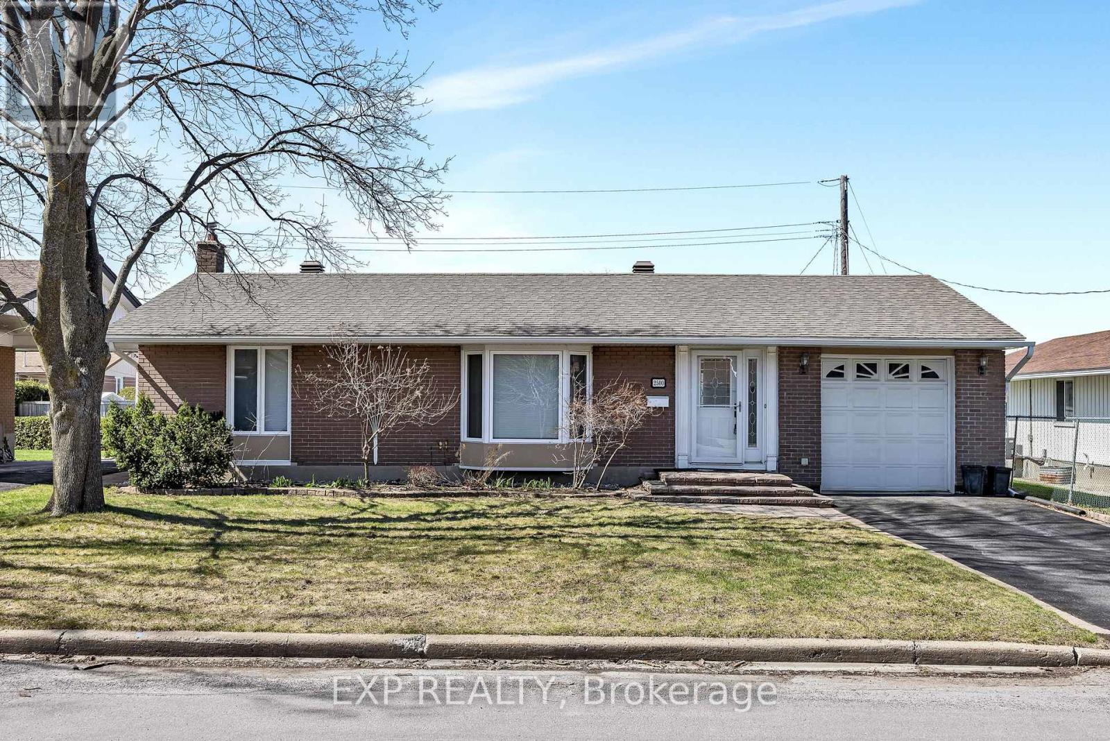 2500 HOPKINS ROAD, Ottawa, Ontario