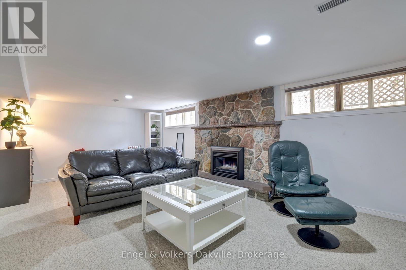 465 Fourth Line, Oakville, Ontario  L6L 5A6 - Photo 24 - W13030650