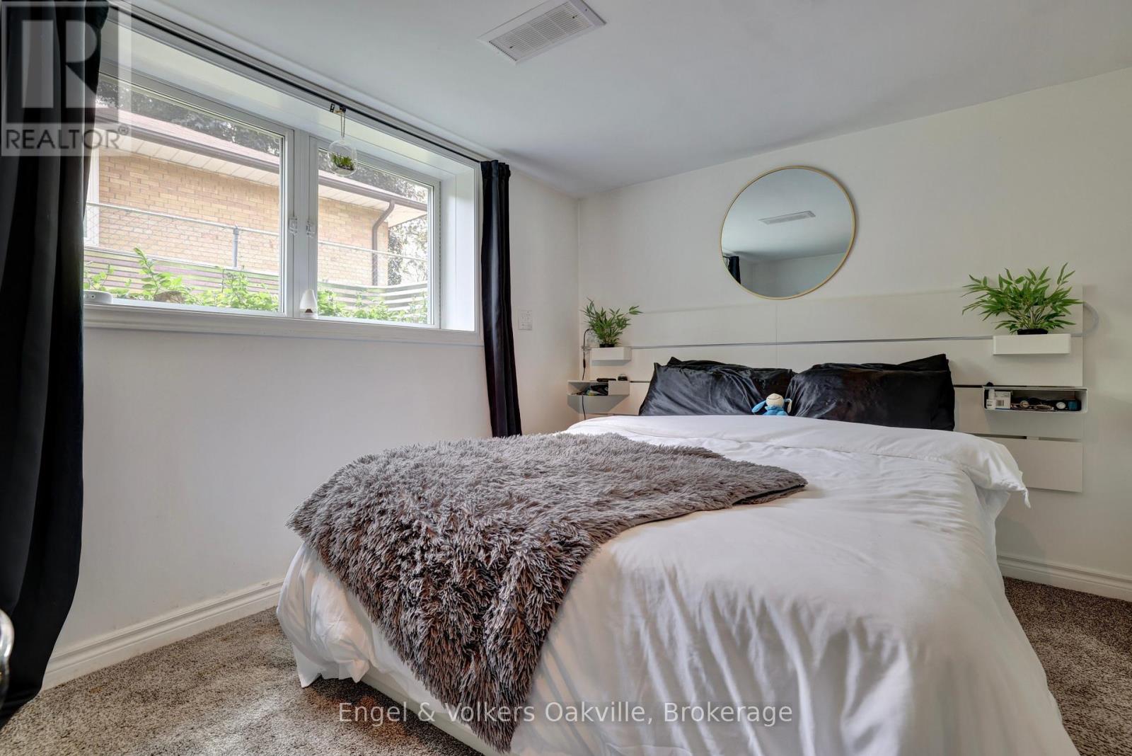 465 Fourth Line, Oakville, Ontario  L6L 5A6 - Photo 25 - W13030650