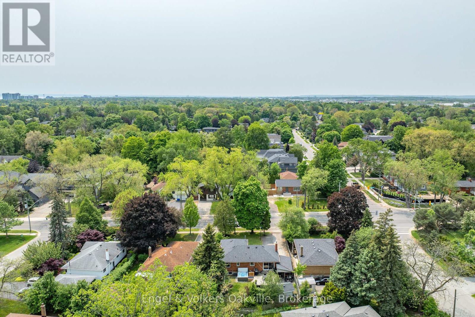 465 Fourth Line, Oakville, Ontario  L6L 5A6 - Photo 36 - W13030650