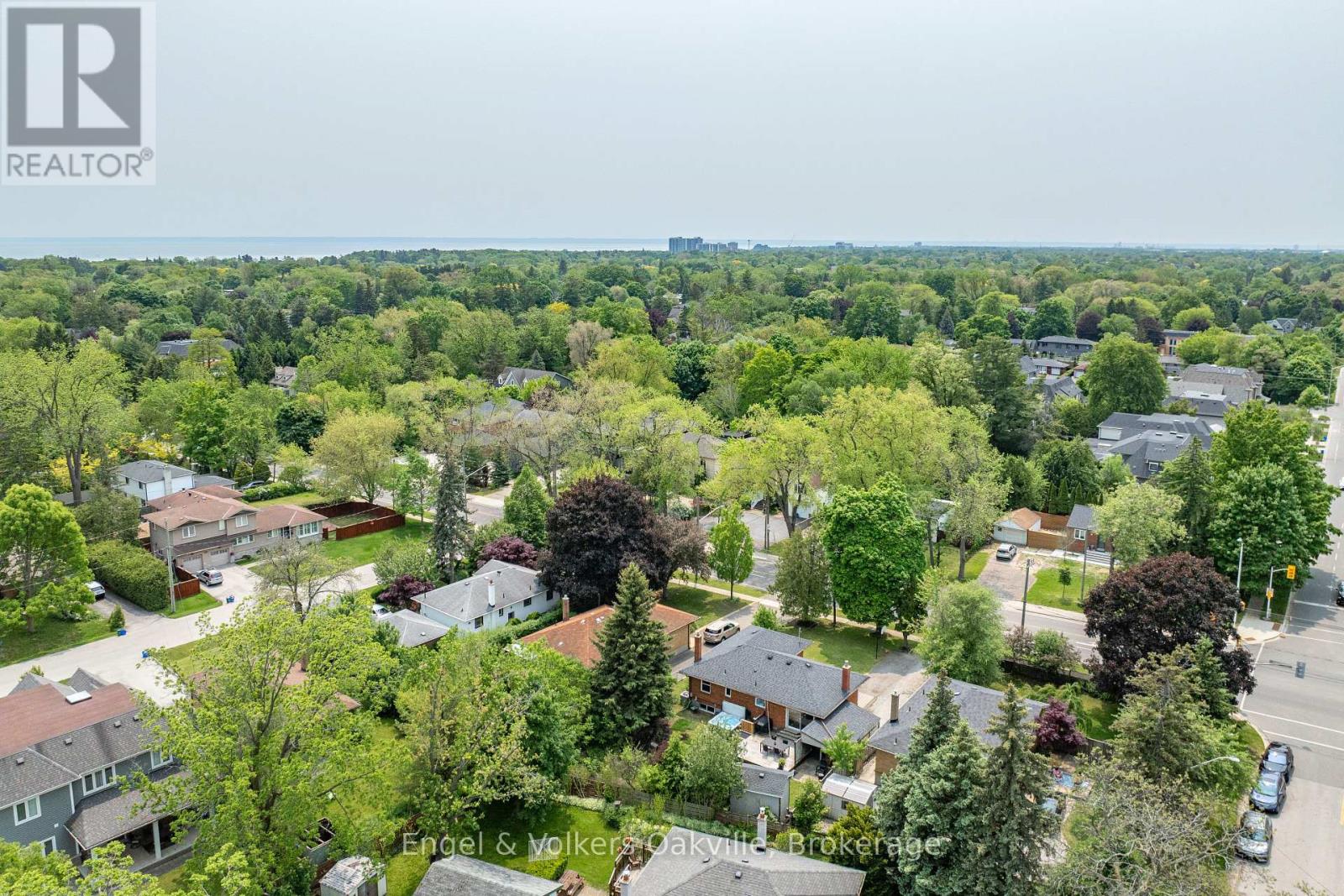465 Fourth Line, Oakville, Ontario  L6L 5A6 - Photo 37 - W13030650