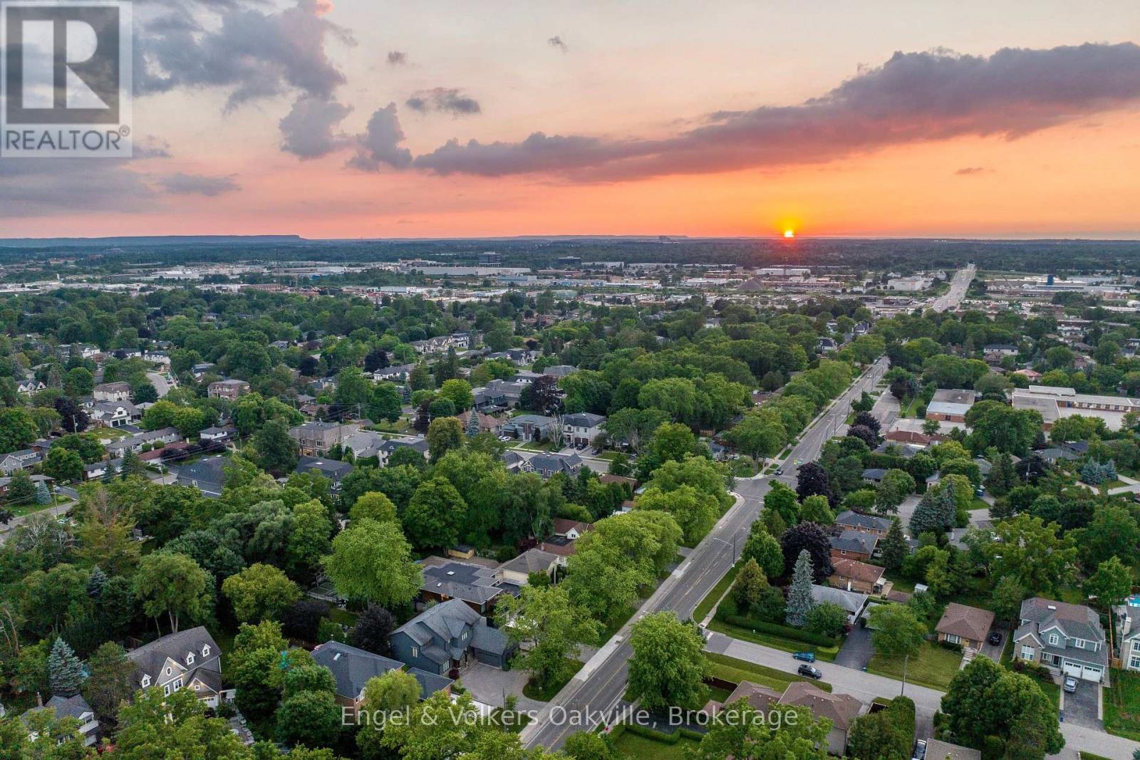 465 Fourth Line, Oakville, Ontario  L6L 5A6 - Photo 38 - W13030650