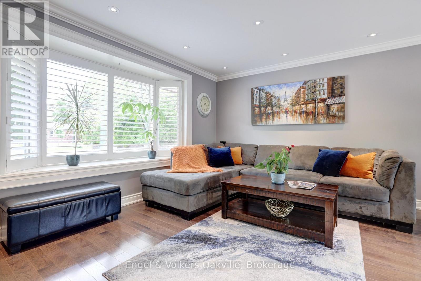 465 Fourth Line, Oakville, Ontario  L6L 5A6 - Photo 5 - W13030650