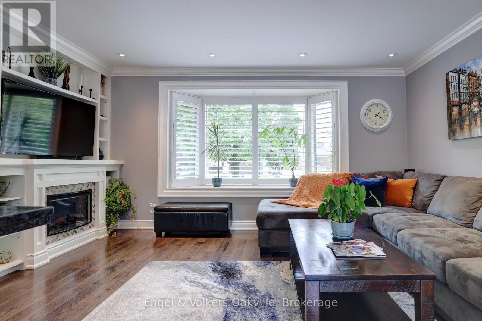 465 Fourth Line, Oakville, Ontario  L6L 5A6 - Photo 7 - W13030650