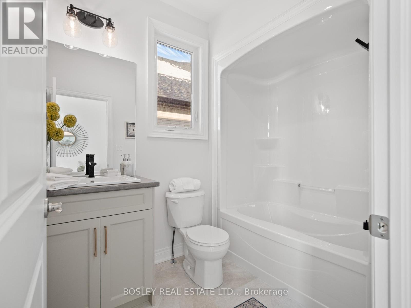 514 Royal Ridge Drive, Fort Erie, Ontario  L0S 1N0 - Photo 11 - X13030398