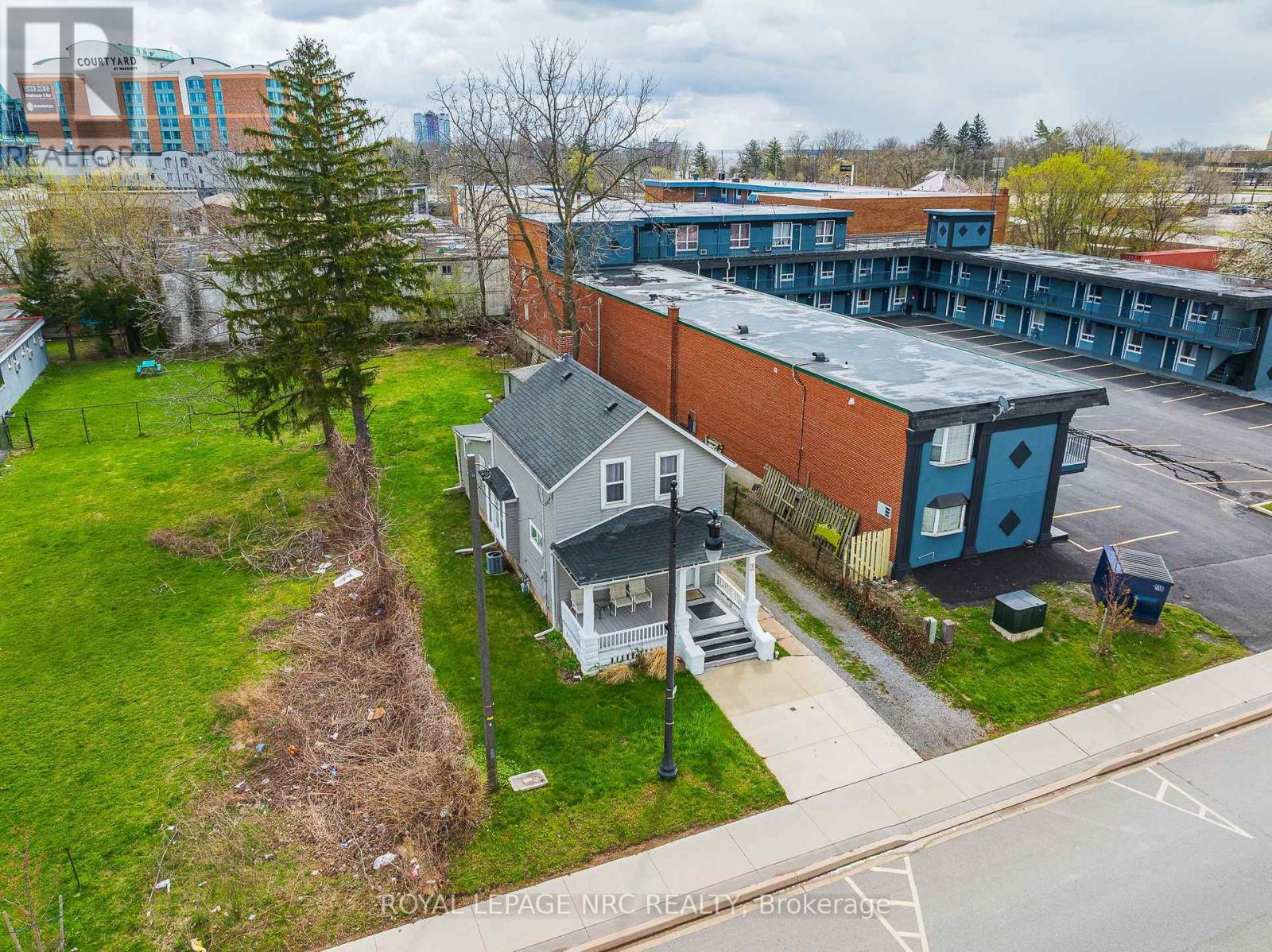 5930 Fallsview Boulevard, Niagara Falls, Ontario  L2G 3V5 - Photo 4 - X13030512