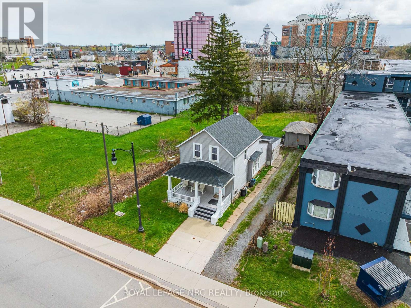 5930 Fallsview Boulevard, Niagara Falls, Ontario  L2G 3V5 - Photo 2 - X13030572