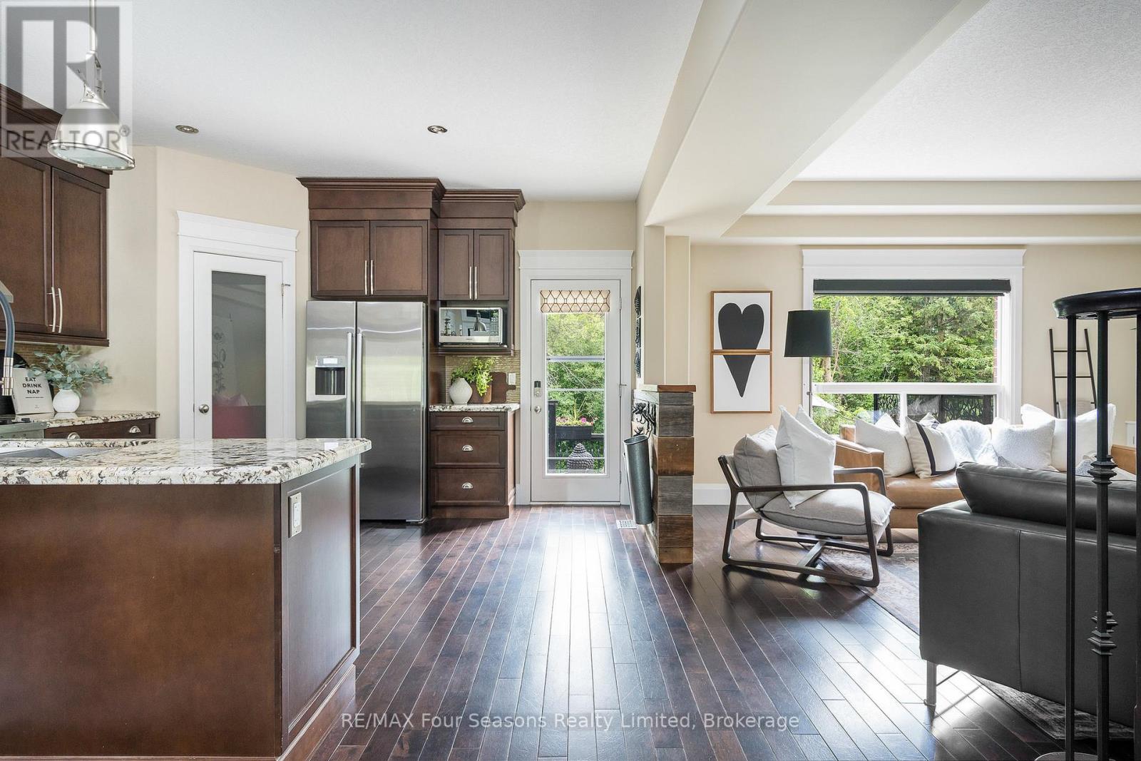 37 Chamberlain Crescent, Collingwood, Ontario  L9Y 0C9 - Photo 9 - S12905280