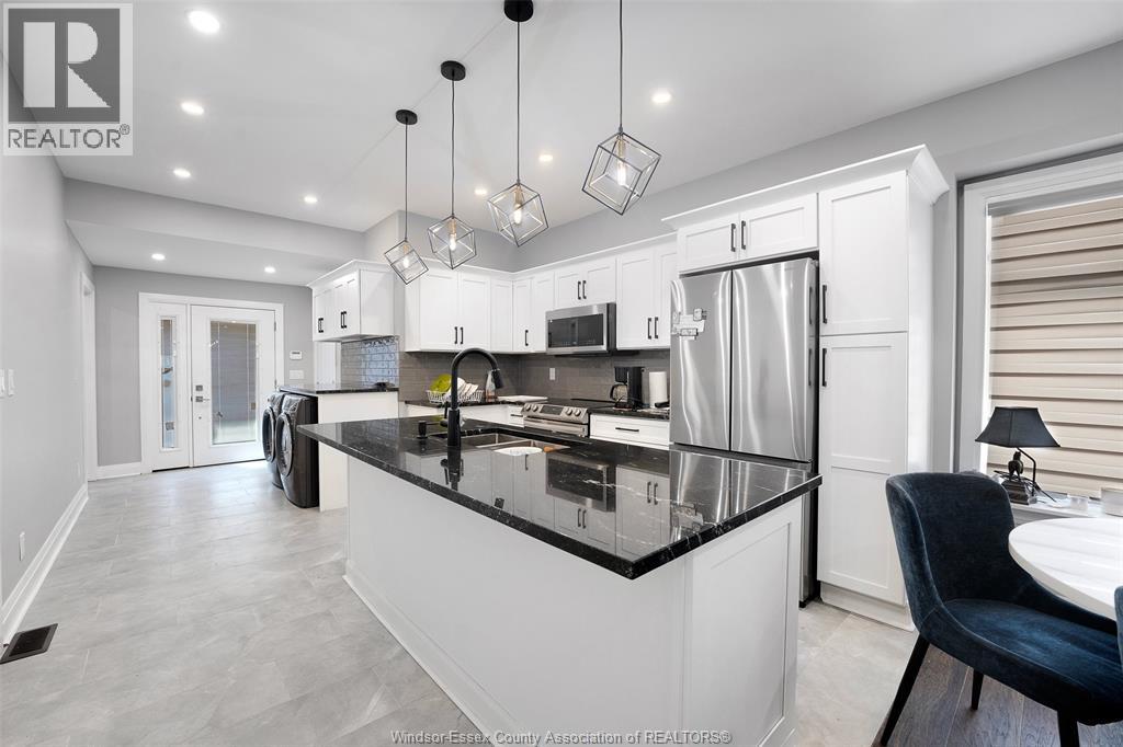 1059 Elsmere Avenue, Windsor, Ontario  N9A 2B1 - Photo 10 - 26008852