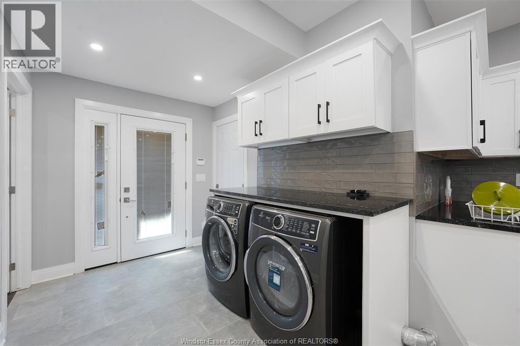 1059 Elsmere Avenue, Windsor, Ontario  N9A 2B1 - Photo 13 - 26008852