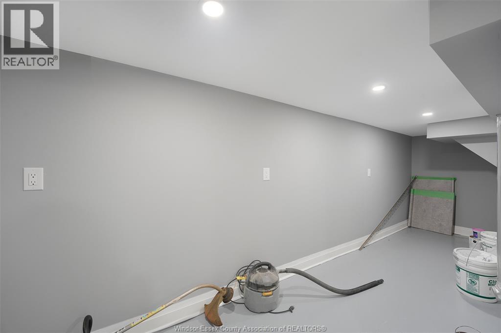 1059 Elsmere Avenue, Windsor, Ontario  N9A 2B1 - Photo 25 - 26008852