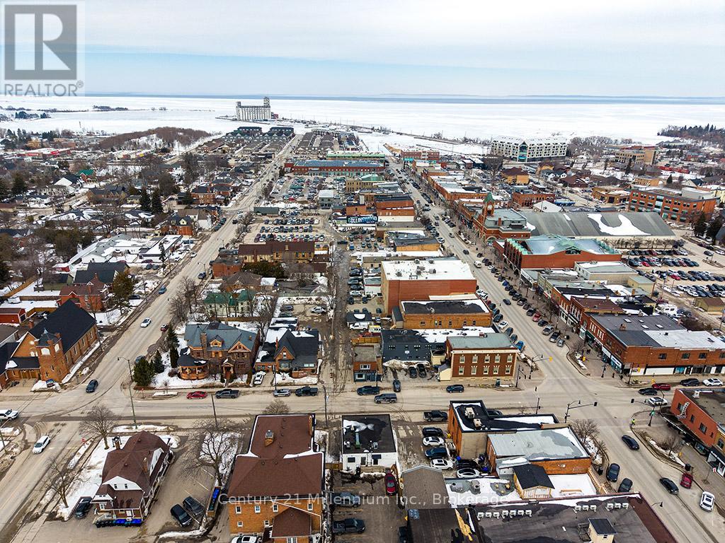 10 Third Street, Collingwood, Ontario  L9Y 1K3 - Photo 4 - S13030564