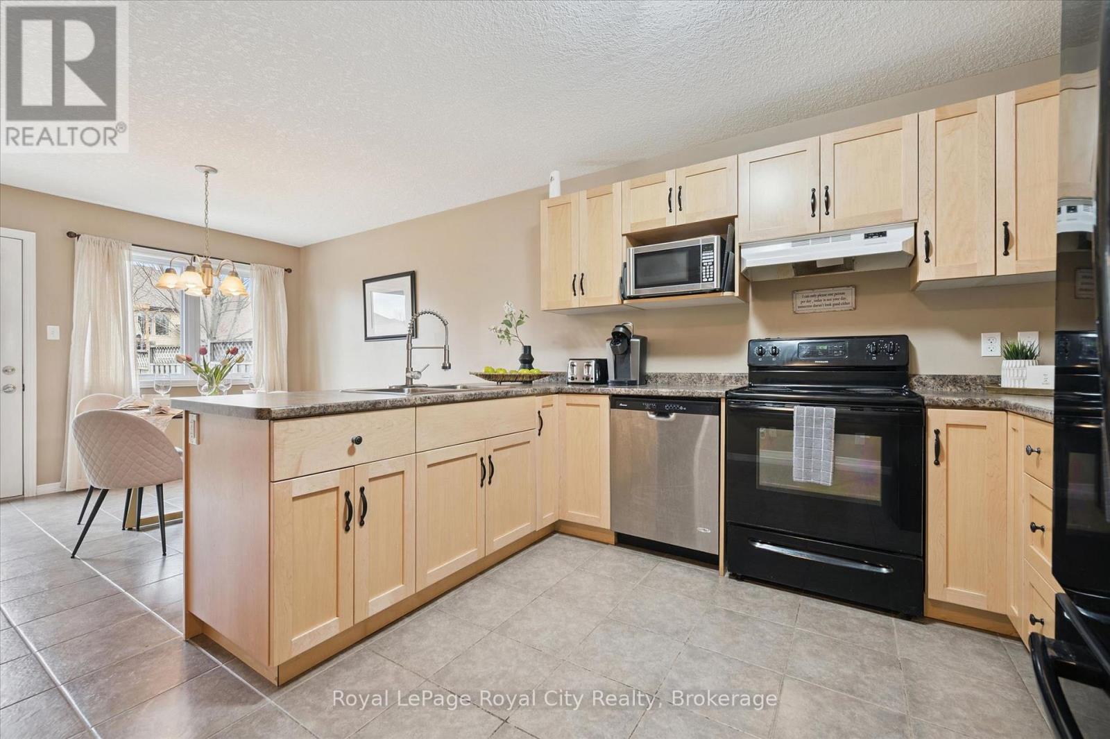 105 Spencer Street, Centre Wellington, Ontario  N0B 1S0 - Photo 10 - X13030332