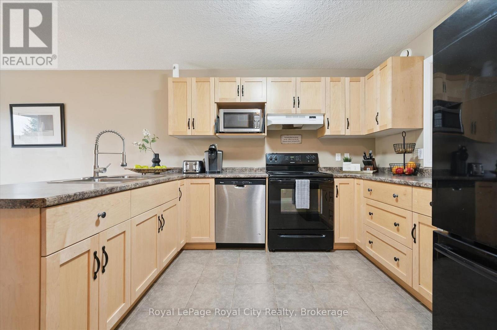 105 Spencer Street, Centre Wellington, Ontario  N0B 1S0 - Photo 9 - X13030332