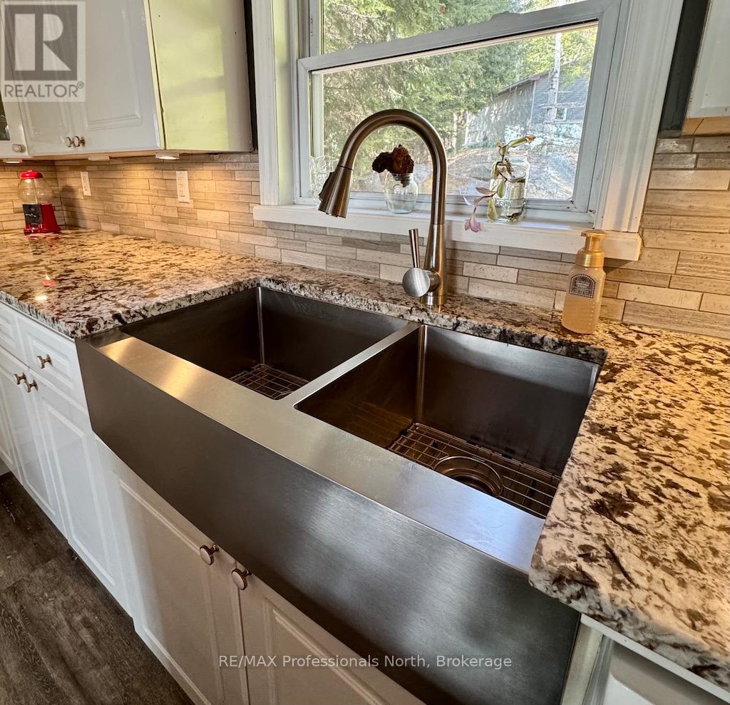 5543 Kennisis Lake Road, Dysart Et Al, Ontario  K0M 1S0 - Photo 15 - X13030428