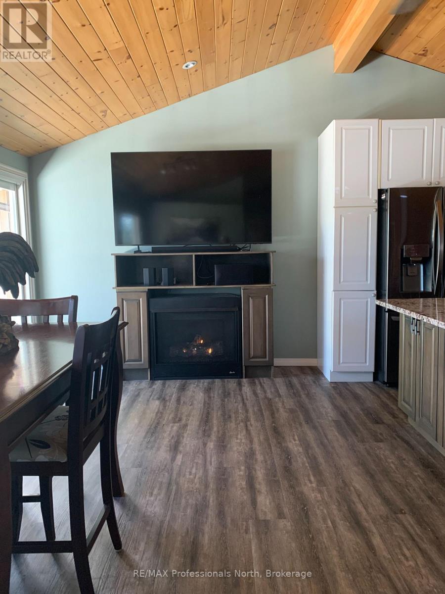 5543 Kennisis Lake Road, Dysart Et Al, Ontario  K0M 1S0 - Photo 21 - X13030428