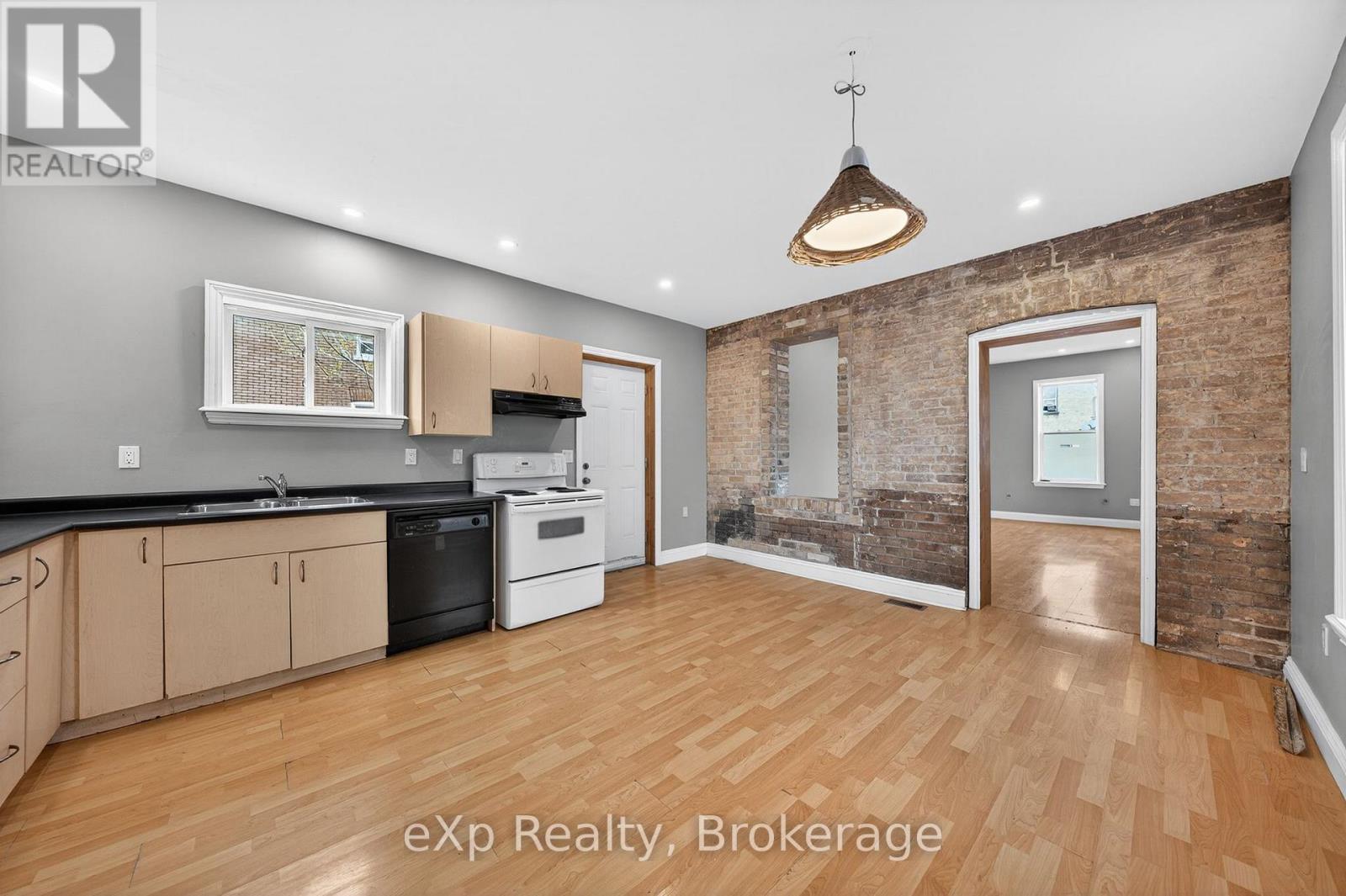 12 Fleet Street, Brantford, Ontario  N3T 3S7 - Photo 11 - X13030584