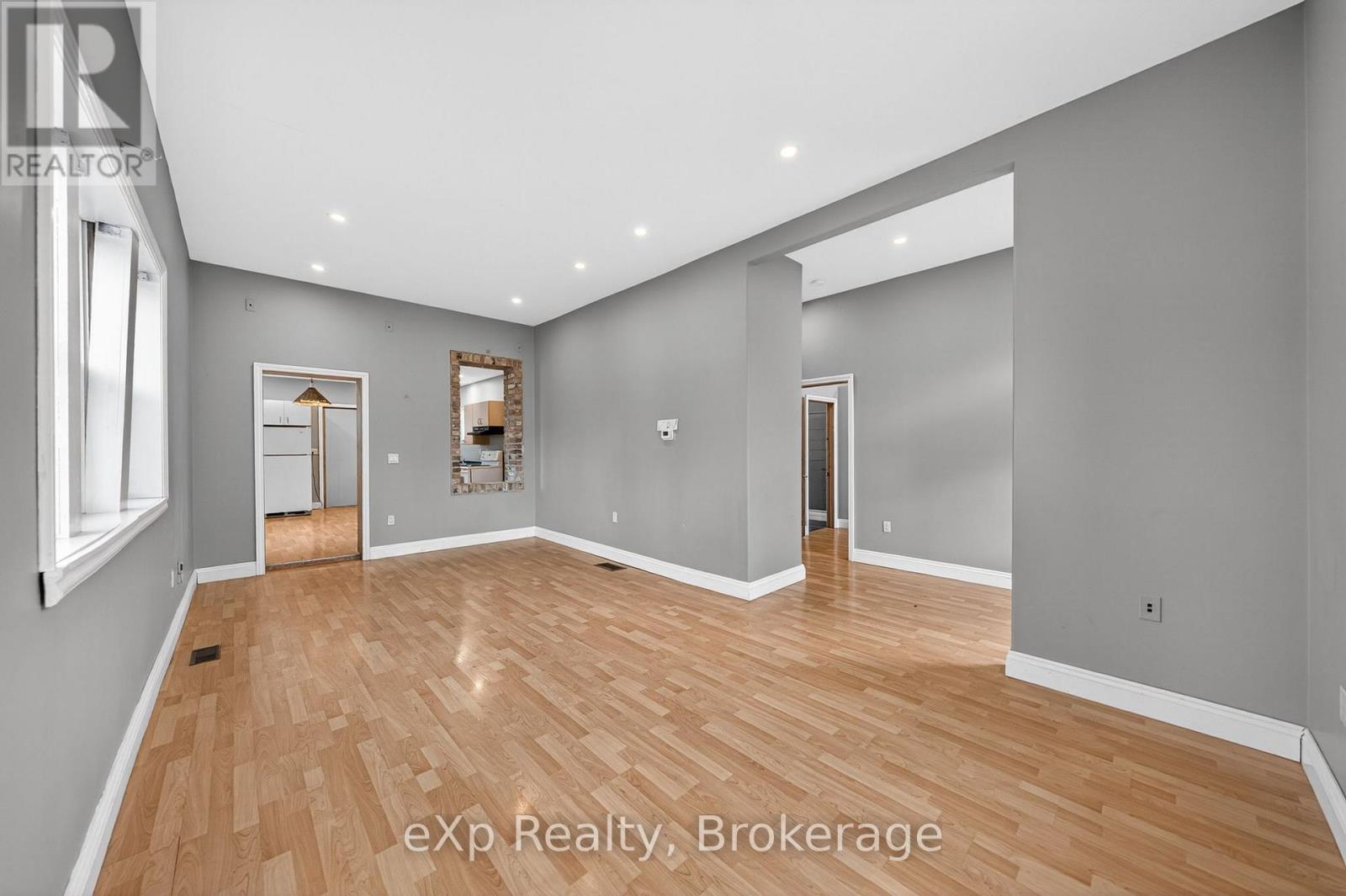 12 Fleet Street, Brantford, Ontario  N3T 3S7 - Photo 9 - X13030584