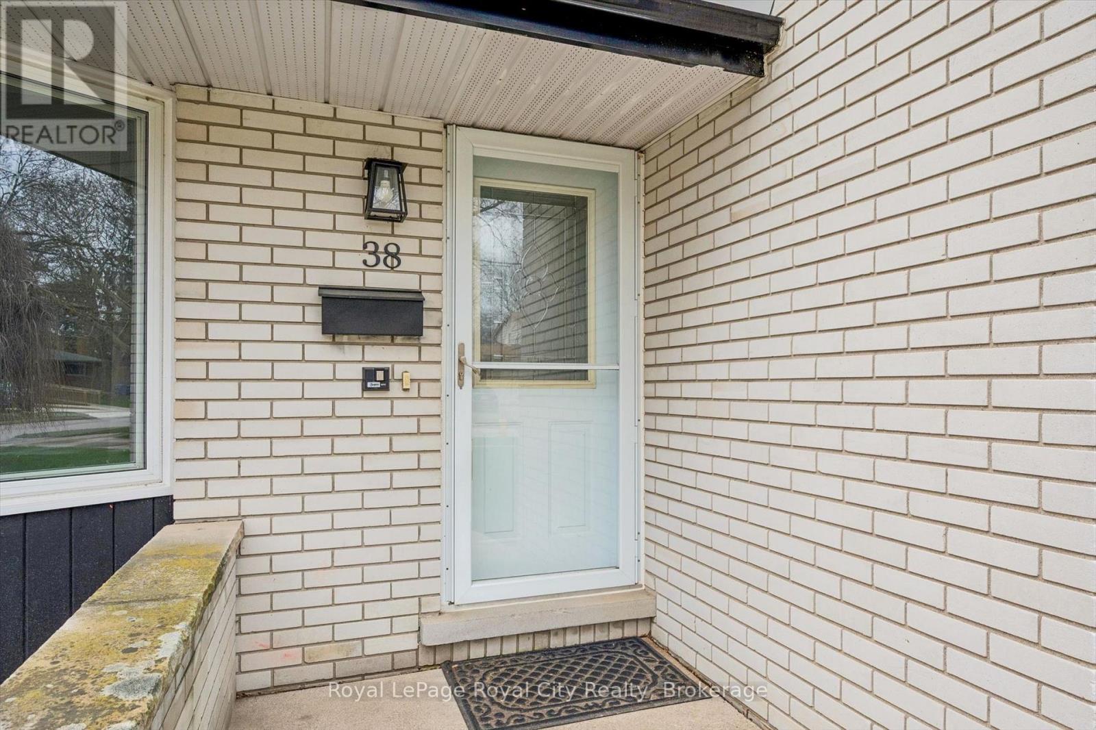 38 Brentwood Drive, Guelph, Ontario  N1H 5M7 - Photo 3 - X13030598