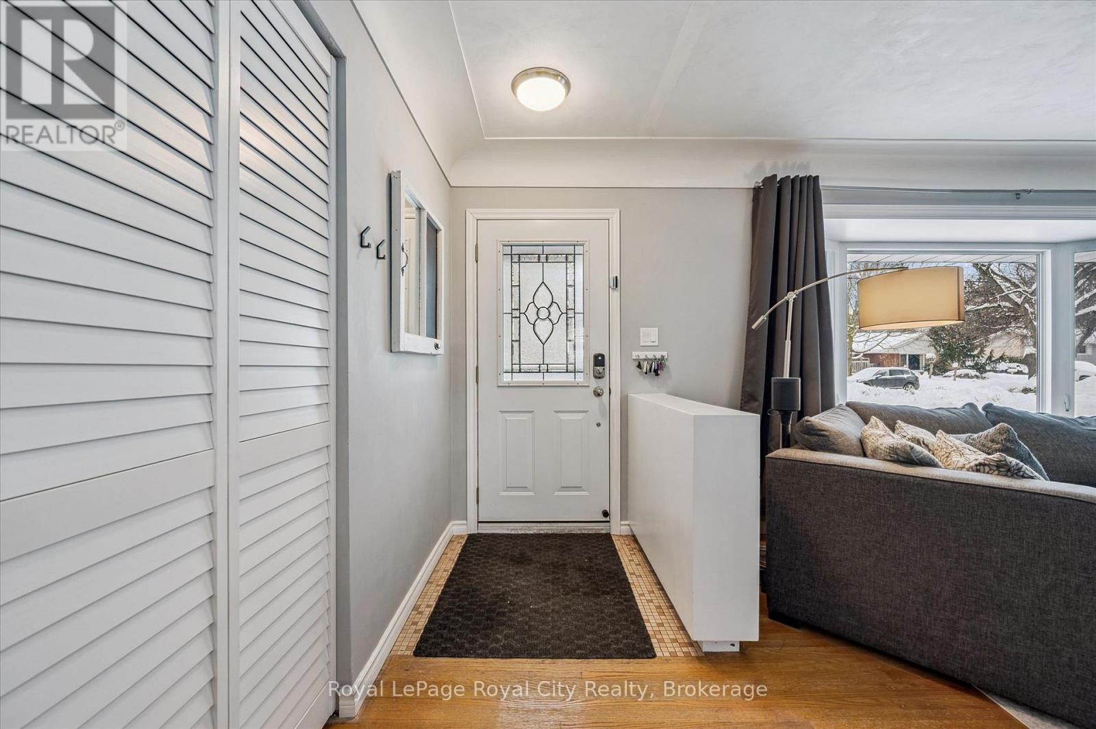 38 Brentwood Drive, Guelph, Ontario  N1H 5M7 - Photo 4 - X13030598