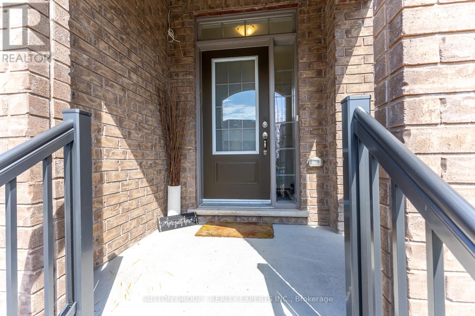 130 Ice Palace Crescent, Oshawa, Ontario  L1H 7K4 - Photo 4 - E13014800