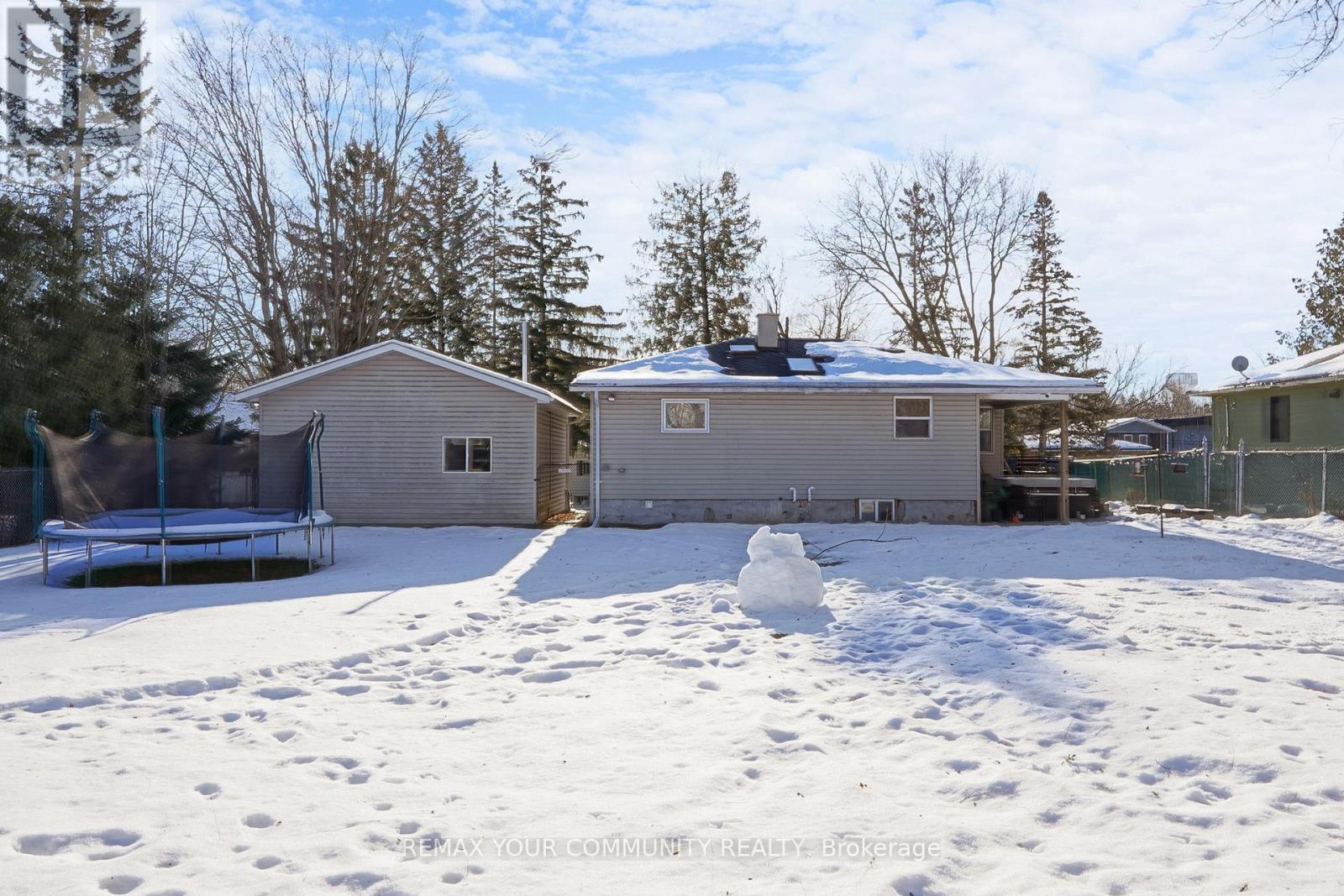 8 Victor Drive, Whitchurch-Stouffville, Ontario  L4A 3G5 - Photo 42 - N12811330