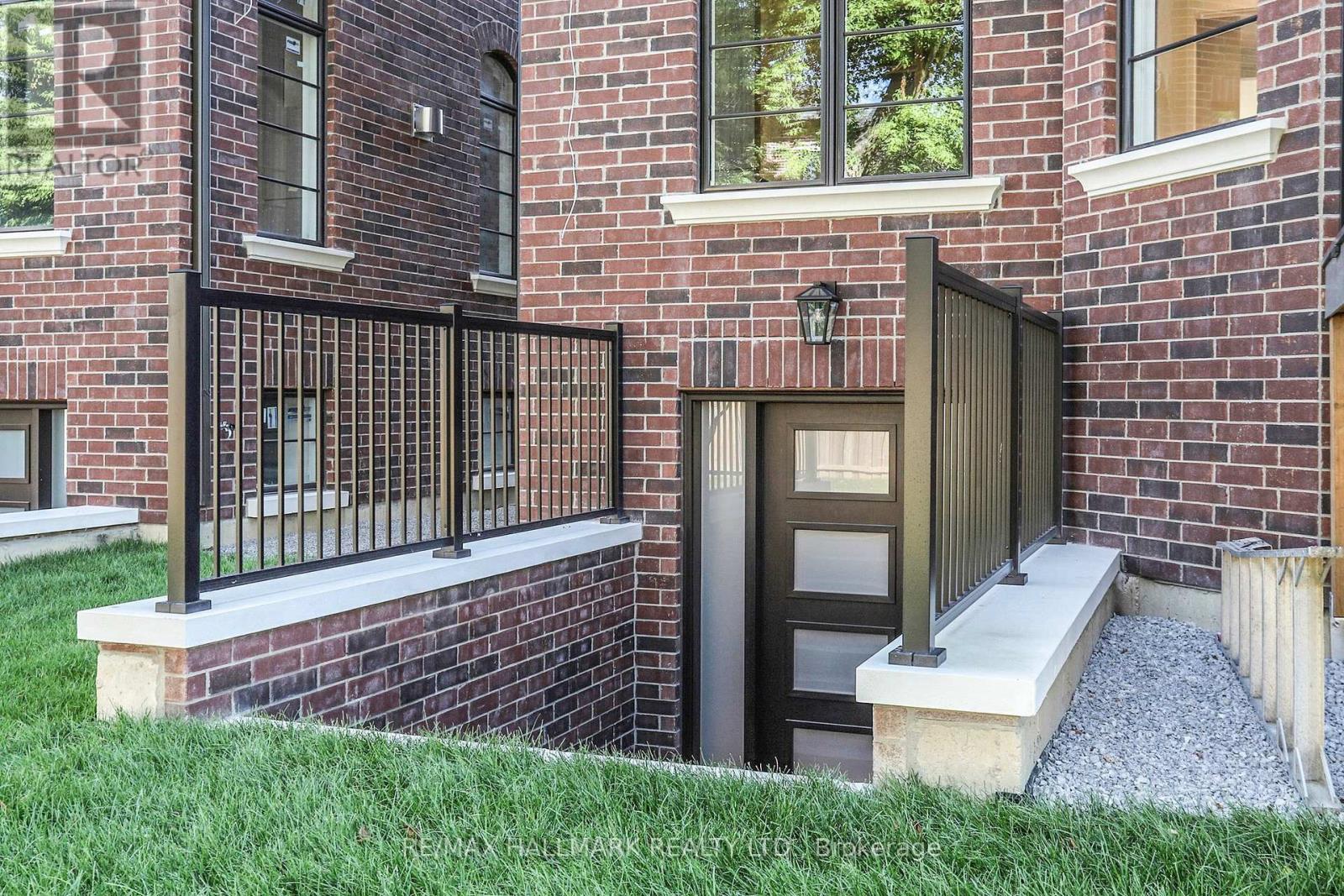 152 Olde Bayview Avenue, Richmond Hill, Ontario  L4E 3C6 - Photo 43 - N12849340