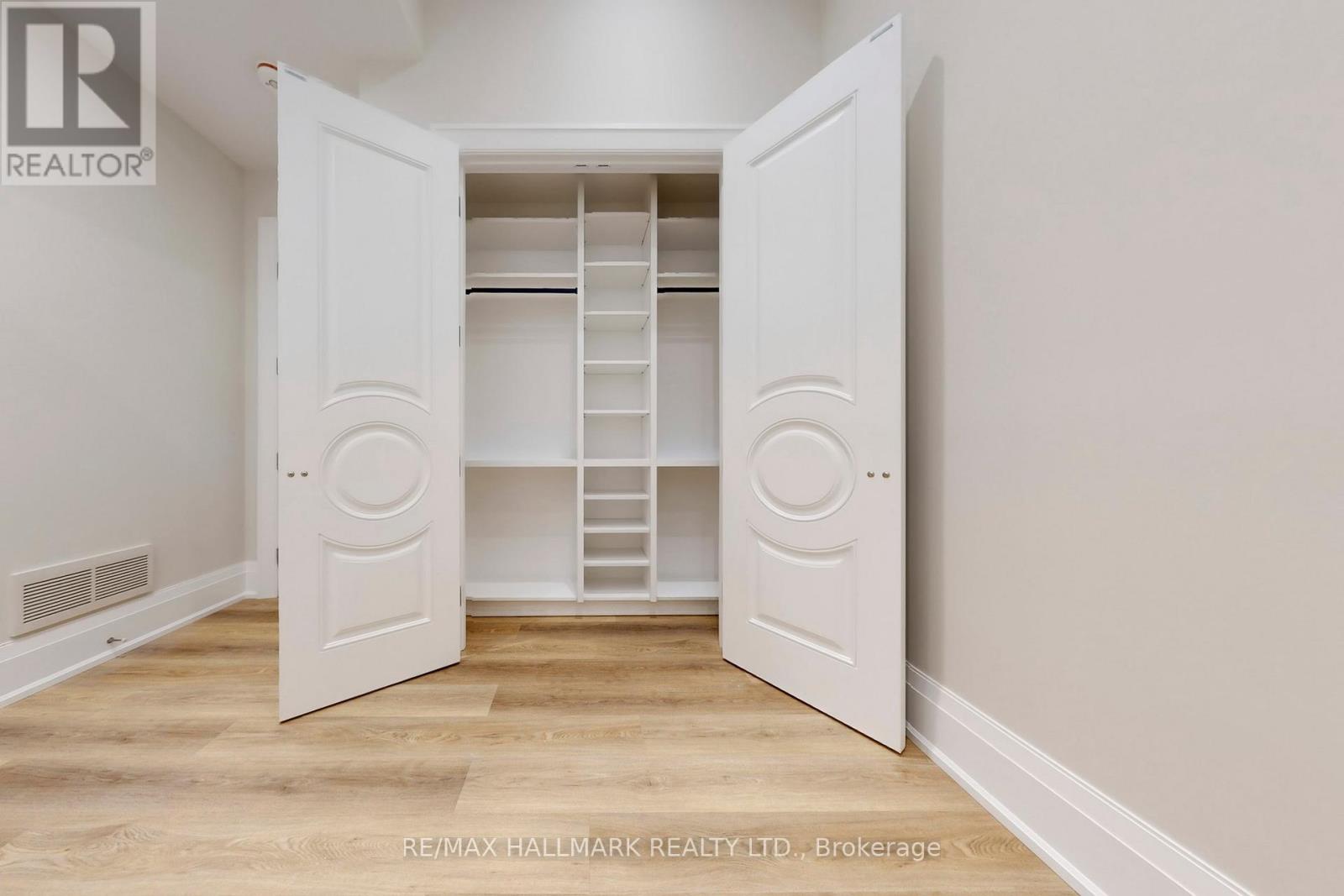 152 Olde Bayview Avenue, Richmond Hill, Ontario  L4E 3C6 - Photo 40 - N12849340