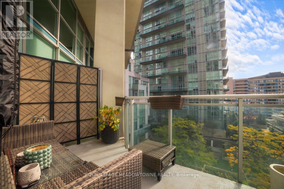 914 - 220 Burnhamthorpe Road W, Mississauga, Ontario  L5B 4N4 - Photo 31 - W12686240